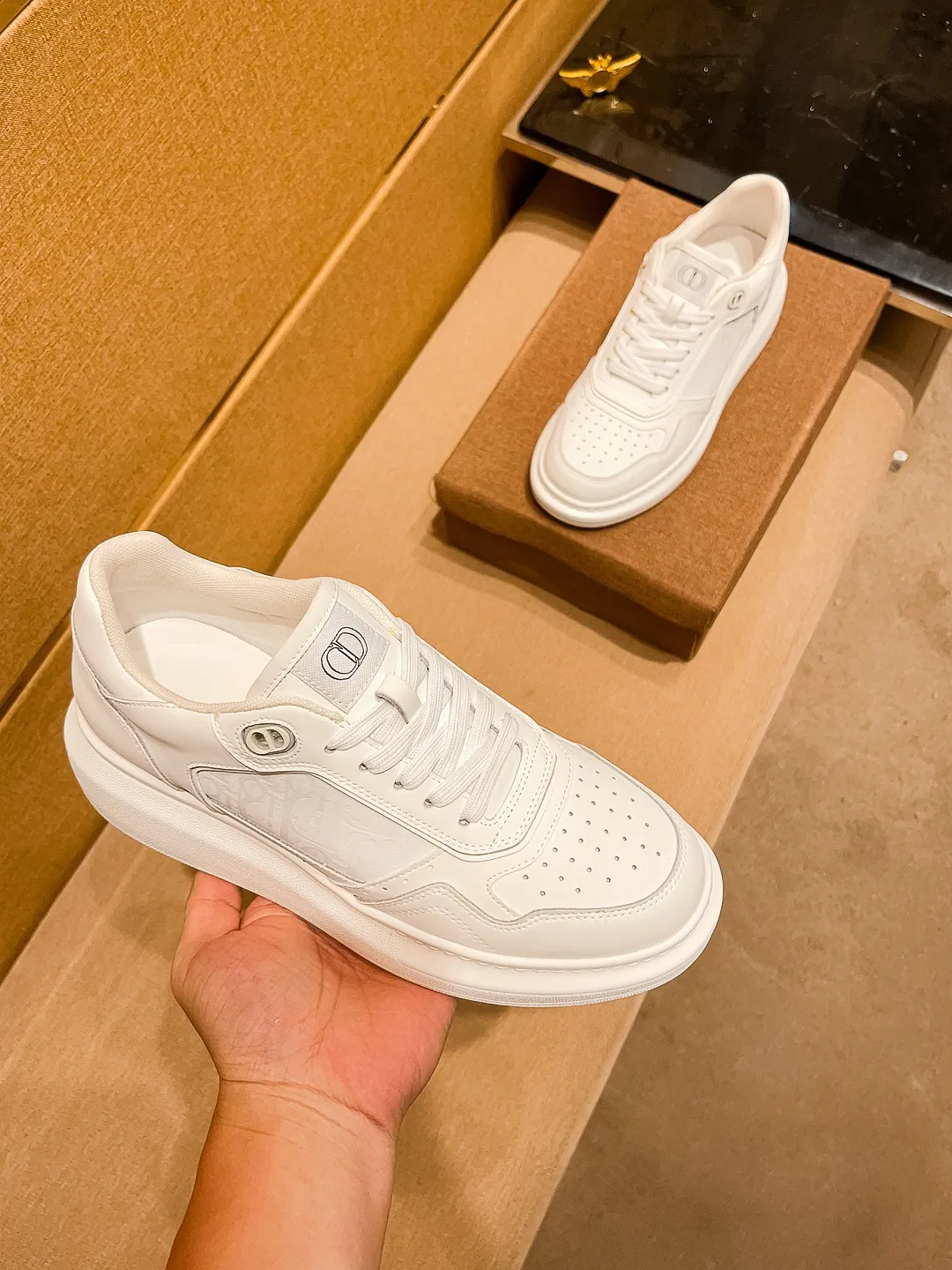 Men's shoes💰 440💰[Dior]🔥 High-end men's shoes brand official website 1:1 latest masterpiece: the upper is made of Italian imported first-layer cowhide with a comfortable and breathable lining➕original non-slip and wear-resistant outsole🔥, making walking more convenient and comfortable! An exclusive new model, a stunning work, a beautiful 1:1 replica [color] compared to the official quality! Create a fashionable personality to set off your uniqueness! A must-have for trendy men! Classic 🔥 Size: 38-44 Color: 🔥 2⃣️ colors available 🔥.